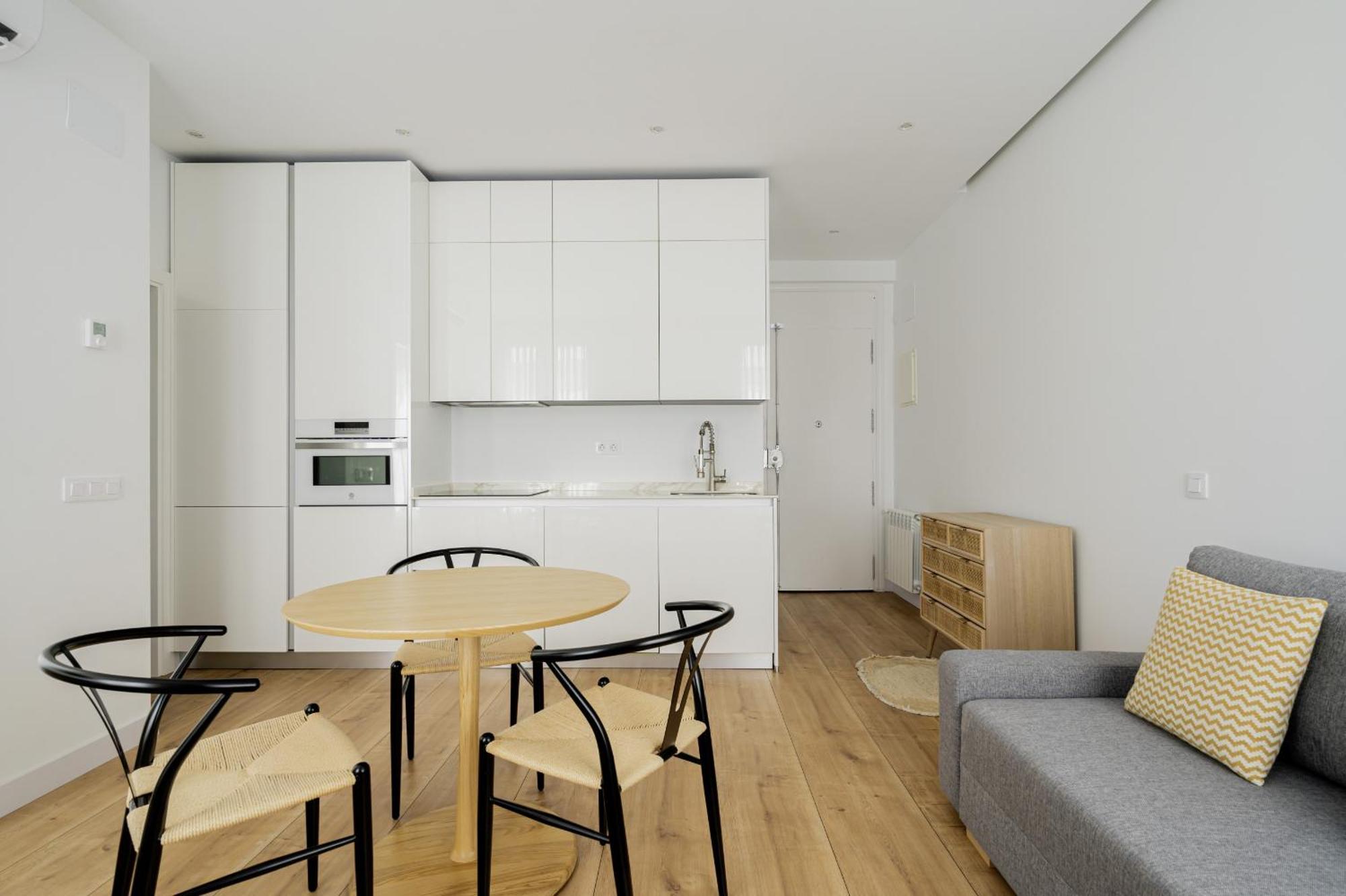 Apartamento Reformado En Metro Ibiza Alquiler Temporal — Fotos 3